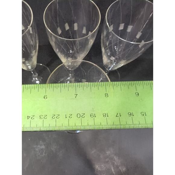 Art Deco Clear Glass Cocktail Goblets, Set of 4 Etched Glasses, Vintage Glasses - Picture 9 of 9